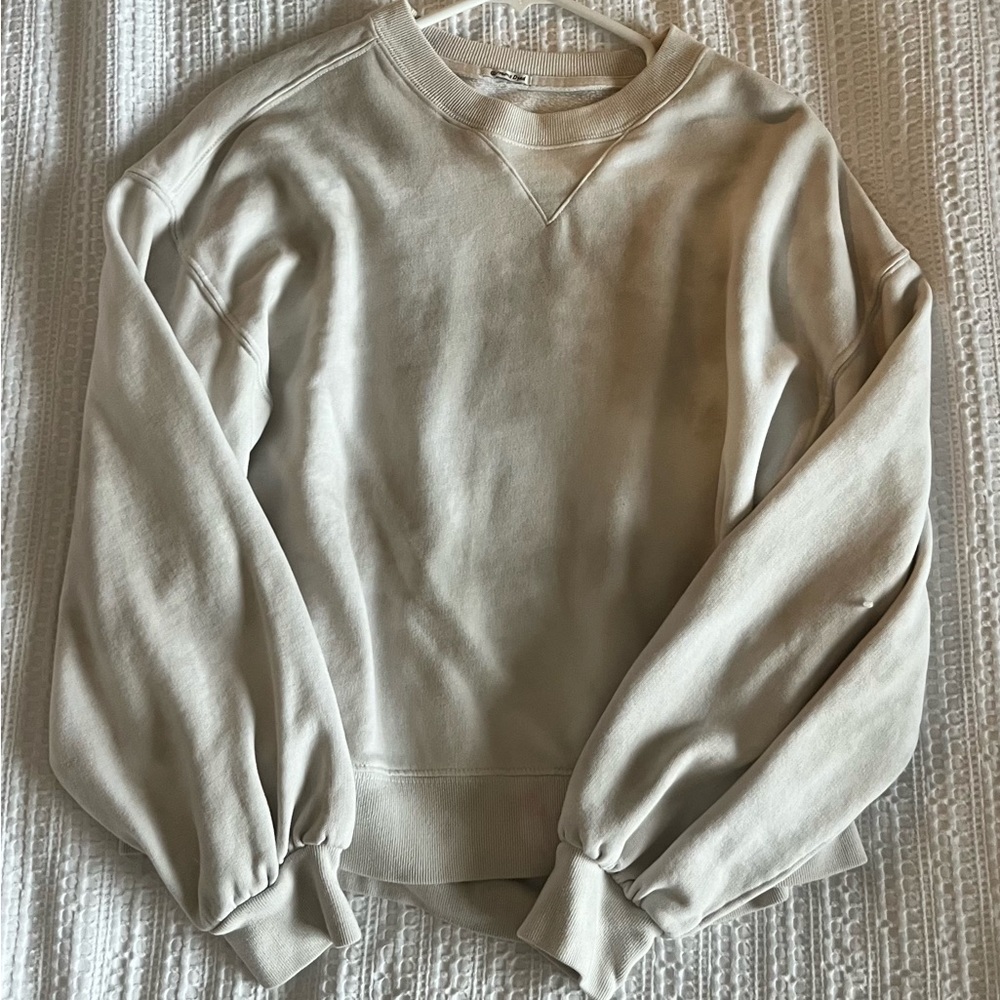 Abercrombie and Fitch Gray and White Crewneck (Medium)